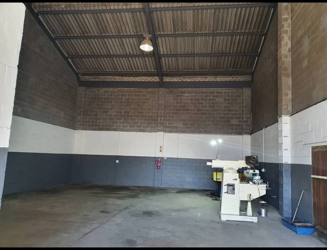 163M² MINI FACTORY TO LET IN BLACKHEATH INDUSTRIAL